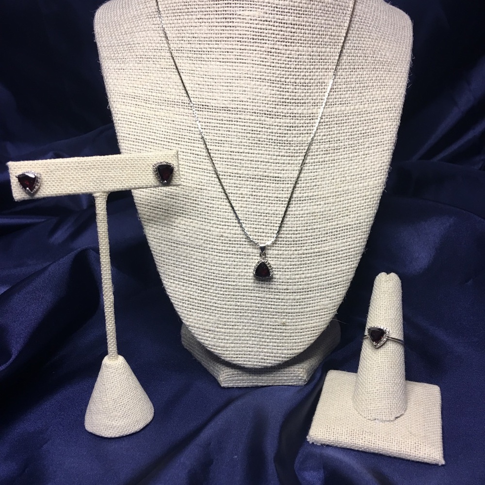 925 silver and garnet jewelry set 5.1 grams